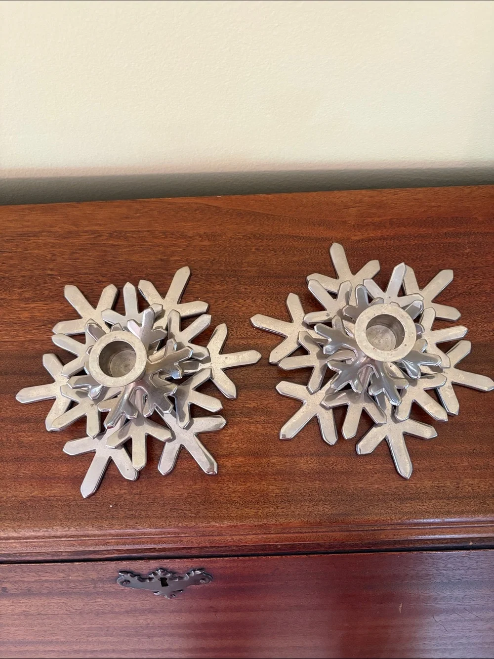 Crate&Barrel Silver Snowflake Candleholders (Set of 2) GUC